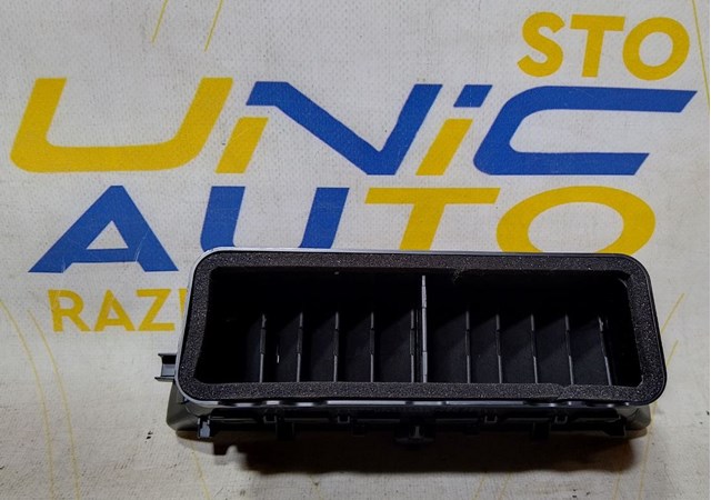 RENAULT 687508859R Решетка вентиляции салона на "торпедо" в наличии Львов