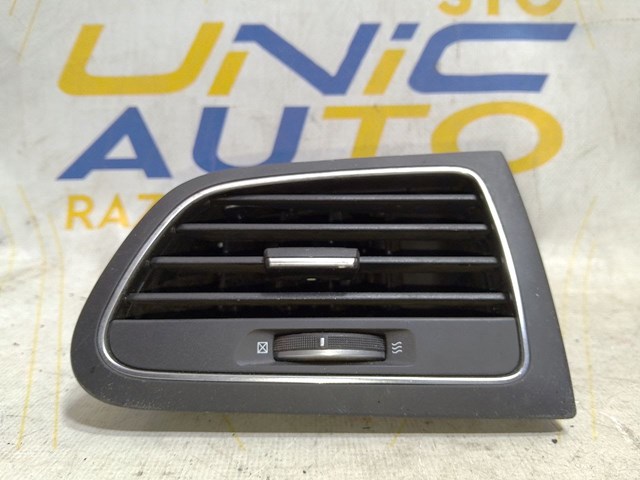 RENAULT 687600666R Решетка вентиляции салона на "торпедо" правая в наличии Винница