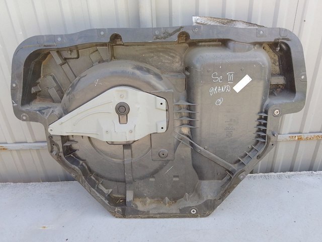 Детали мотоотсека задка кузова 745140013R RENAULT