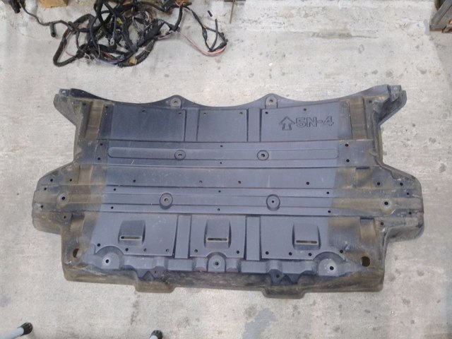 NISSAN 748N35SN0A Защита днища, средняя часть в наличии Житомир