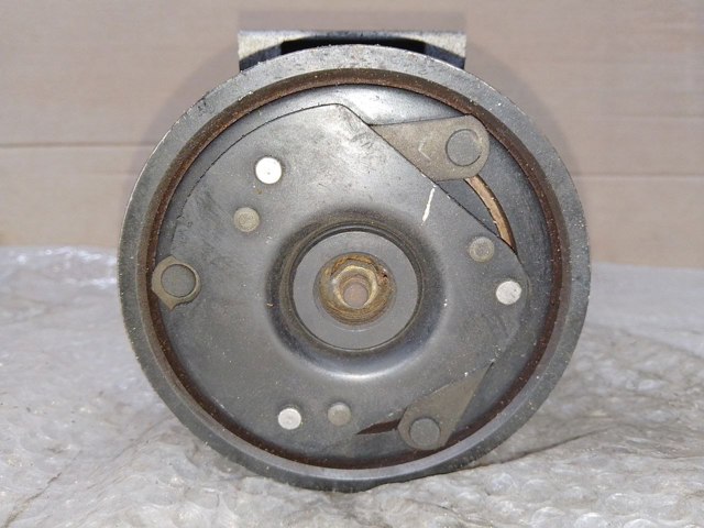 Компрессор кондиционера 7700103536 RENAULT