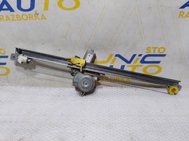 Механизм стеклоподъемника двери передней, правой 7700311821 RENAULT