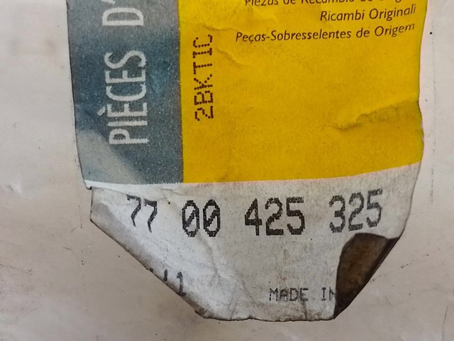 RENAULT 7700425325 Кронштейн бампера переднего в наличии Ужгород