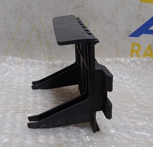 7700425325 RENAULT Кронштейн бампера переднего купить в Полтава
