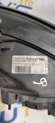 RENAULT 7700432097 Правая фара в наличии Чернигов