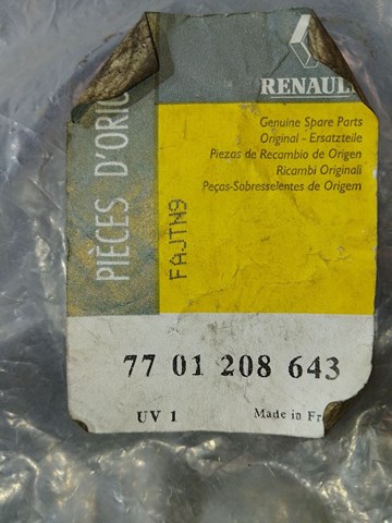RENAULT 7701208643 Заглушка (решетка) противотуманных фар бампера переднего в наличии Днепр