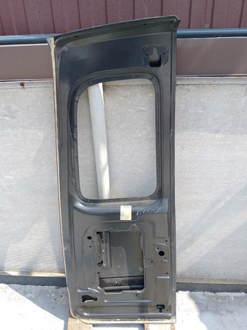 Дверь фургона задняя, распашная, правая 7751468944 RENAULT