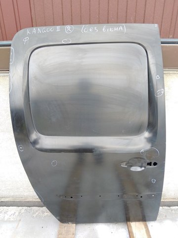 Дверь боковая (сдвижная), правая 7751478147 RENAULT