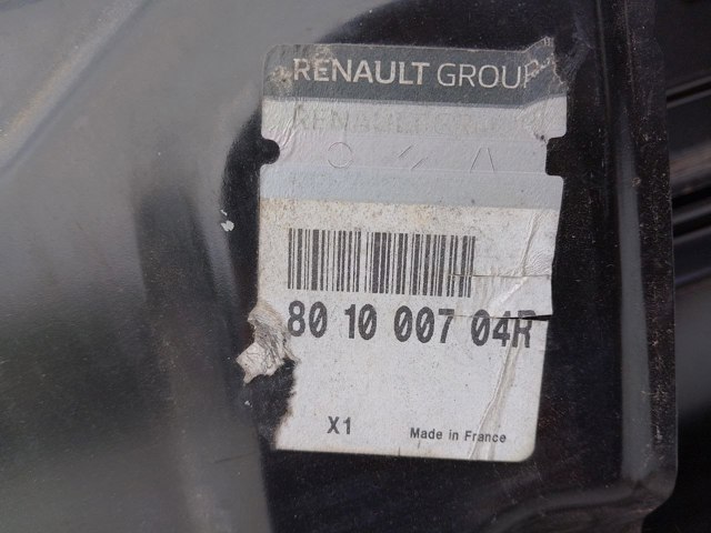 Пассажирская передняя дверь 801000704R RENAULT