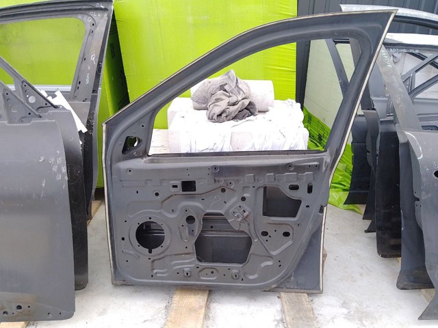 RENAULT 801002133R Дверь передняя правая в наличии Хмельницкий