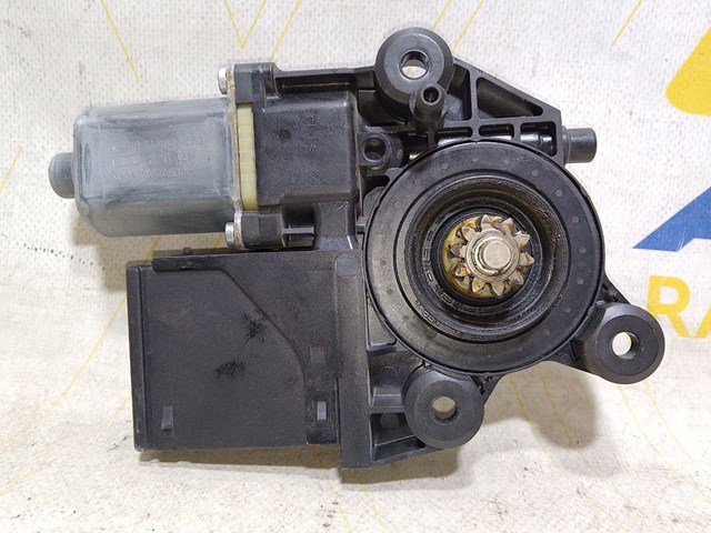 RENAULT 807300011R Механизм стеклоподъемника двери передней правой в наличии Чернигов