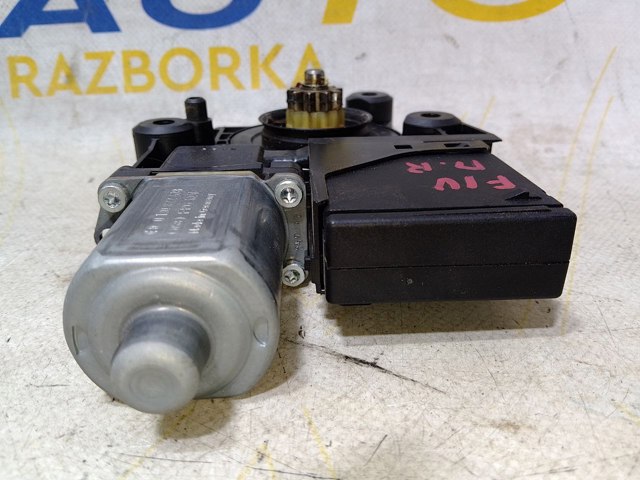 807301111R Мотор стеклоподъемника двери передней правой купить Чернигов
