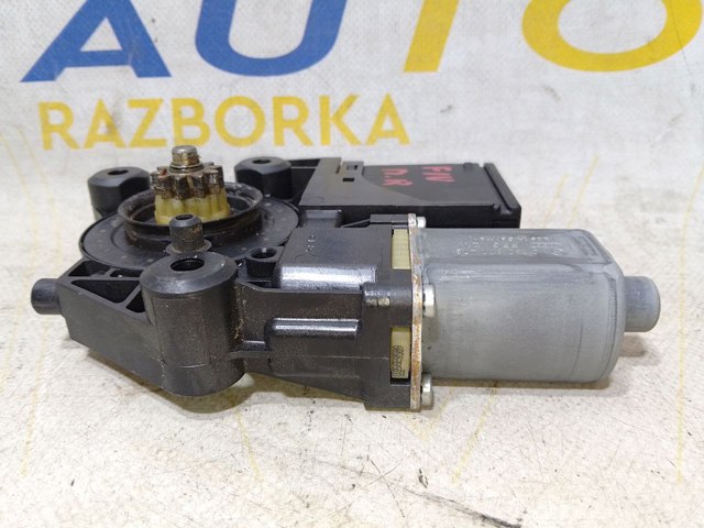 807301111R RENAULT Мотор стеклоподъемника двери передней правой купить в Ужгород