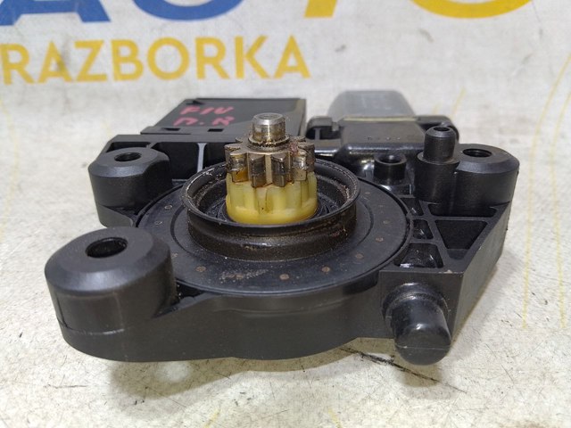 RENAULT 807301111R Мотор стеклоподъемника двери передней правой в наличии Винница