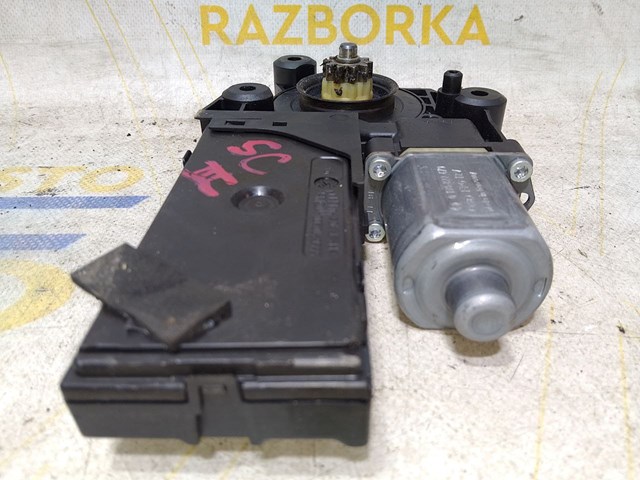 RENAULT 807311050R Мотор стеклоподъемника двери передней левой в наличии Ровно