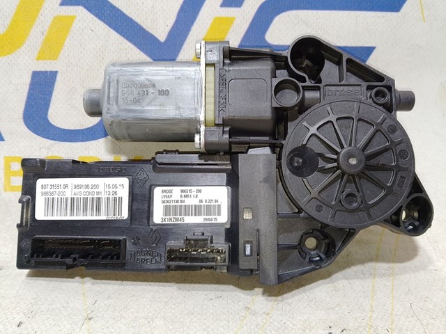 Мотор стеклоподъемника двери задней, левой 807315510R RENAULT