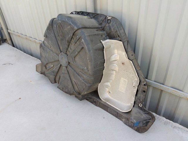 Облицовка багажного отсека нижняя 8200010027 RENAULT