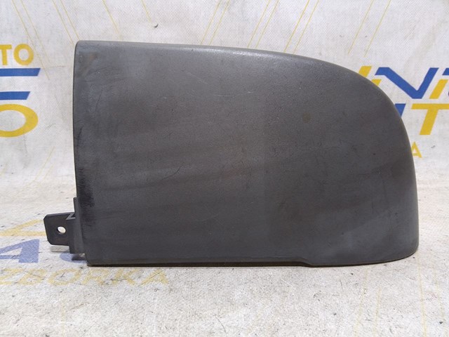 RENAULT 8200011484 Облицовка фонаря заднего правого в наличии Ирпень