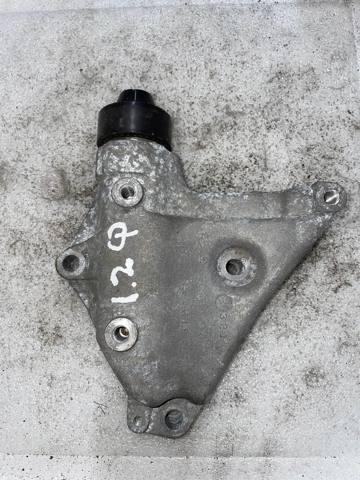 Кронштейн компрессора кондиционера 8200025937 RENAULT