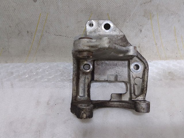 8200040061 RENAULT купить в Ирпень