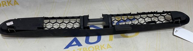 Решетка бампера нижняя 8200050533 RENAULT