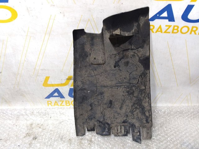 Защита заднего бампера 8200066884 RENAULT