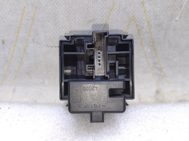 8200095495 RENAULT Кнопка (регулятор) корректора фар купить в Хмельницкий