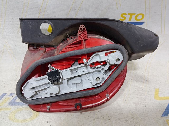 Левый стоп 8200212205 RENAULT