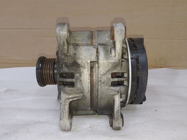 Генератор автомобиля 8200229907 RENAULT