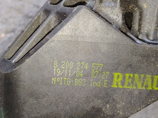 Кронштейн крепления троса КПП 8200274577 RENAULT