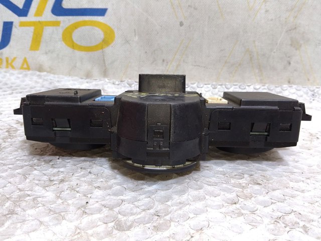 8200296683 RENAULT Блок управления кондиционером купить в Одесса