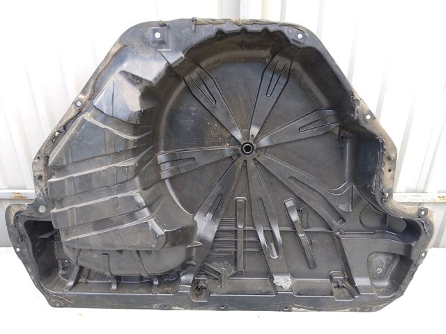 Пол багажника 8200299694 RENAULT