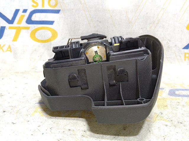 Подушка в руле 8200301513 RENAULT