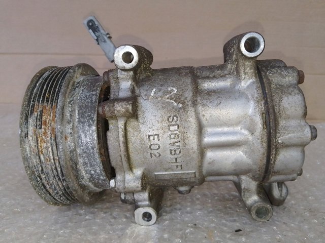 RENAULT 8200357173 Компрессор кондиционера в наличии Полтава