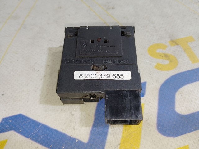 RENAULT 8200379685 Кнопка (регулятор) корректора фар в наличии Павлоград