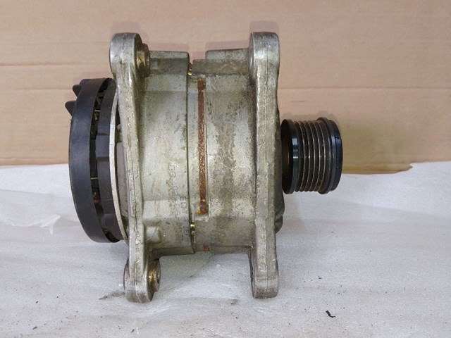 RENAULT 8200390675 Генератор в наличии Сумы