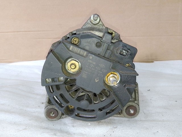 RENAULT 8200390675 Генератор в наличии Винница