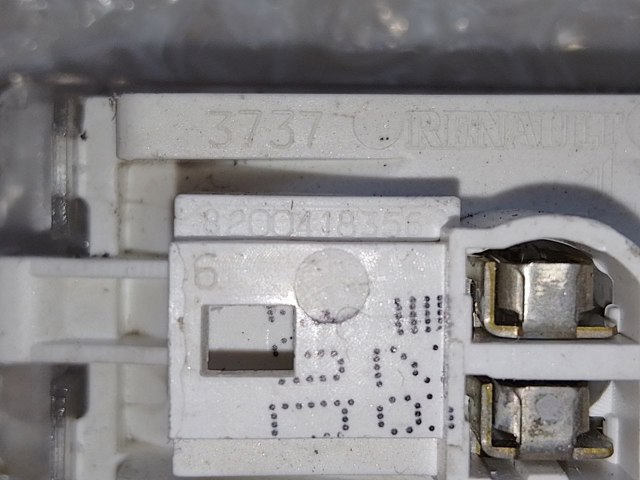 8200418356 RENAULT Плафон подсветки багажного отсека купить в Киев