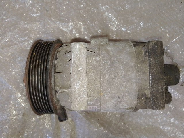 Насос кондиционера 8200457418 RENAULT