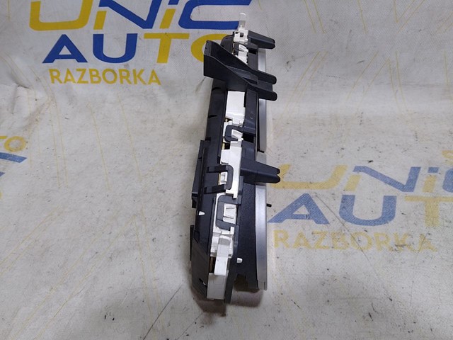 8200462281 RENAULT Приборная доска (щиток приборов) купить в Украина
