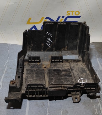 Подставка аккумулятора (АКБ) 8200467409 RENAULT