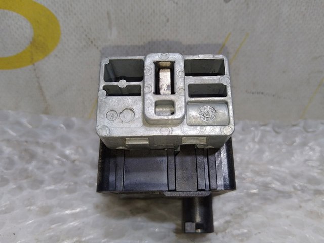 Механизм блокировки рулевого колеса 8200468515 RENAULT