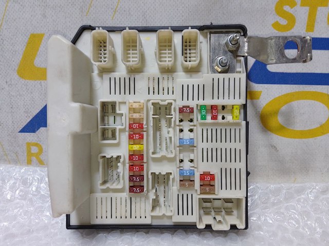 Блок реле и предохранителей 8200481866 RENAULT