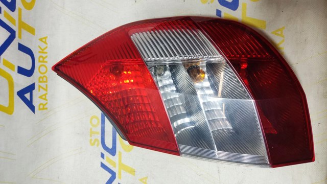 Фонарь задний правый 8200493375 RENAULT