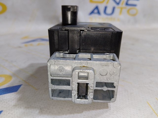 RENAULT 8200604932 Механизм блокировки рулевого колеса в наличии Киев
