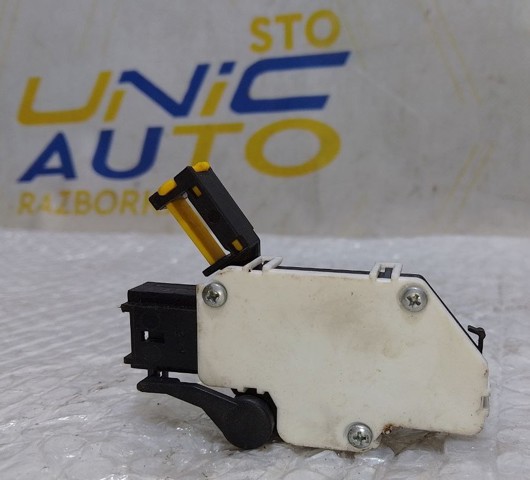 RENAULT 8200666173 Датчик включения сцепления  в наличии Киев