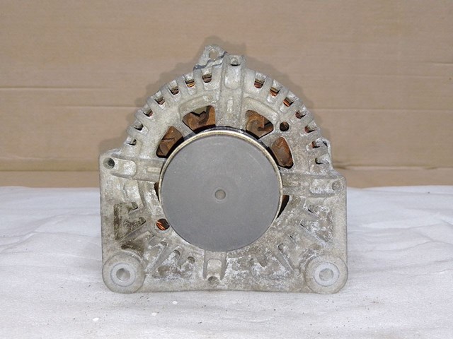 8200667608 RENAULT Генератор купить в Ирпень