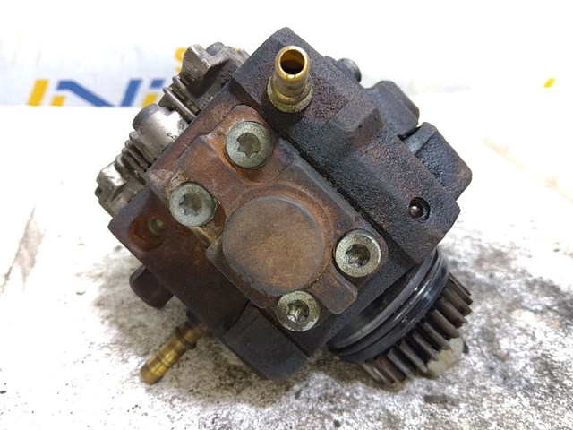Насос топливный высокого давления 8200690744 BOSCH