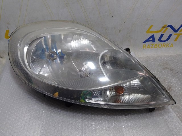 Основная фара - вставка 8200701366 RENAULT