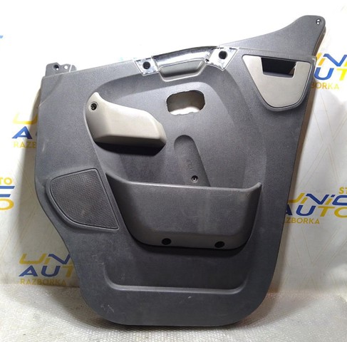 Обивка передней двери 8200729417 RENAULT